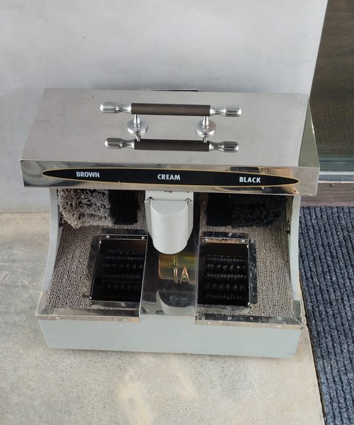 Auto Shoe Shine Machine